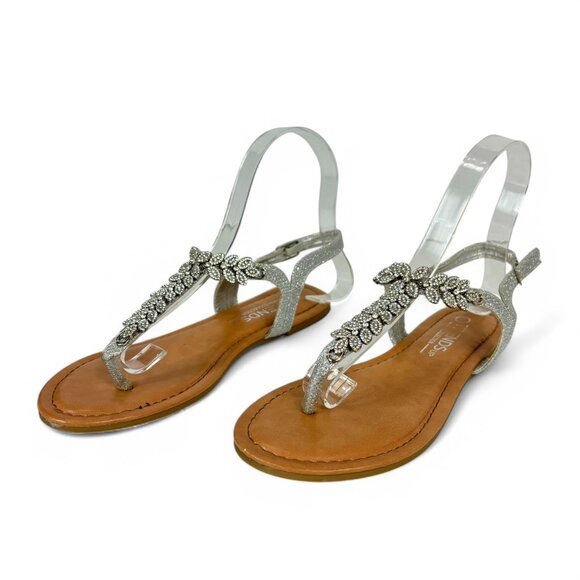 Trendsup Collection Womens T-Strap Buckle Flat Sandals Silver Size 6 Glitter - Picture 1 of 14